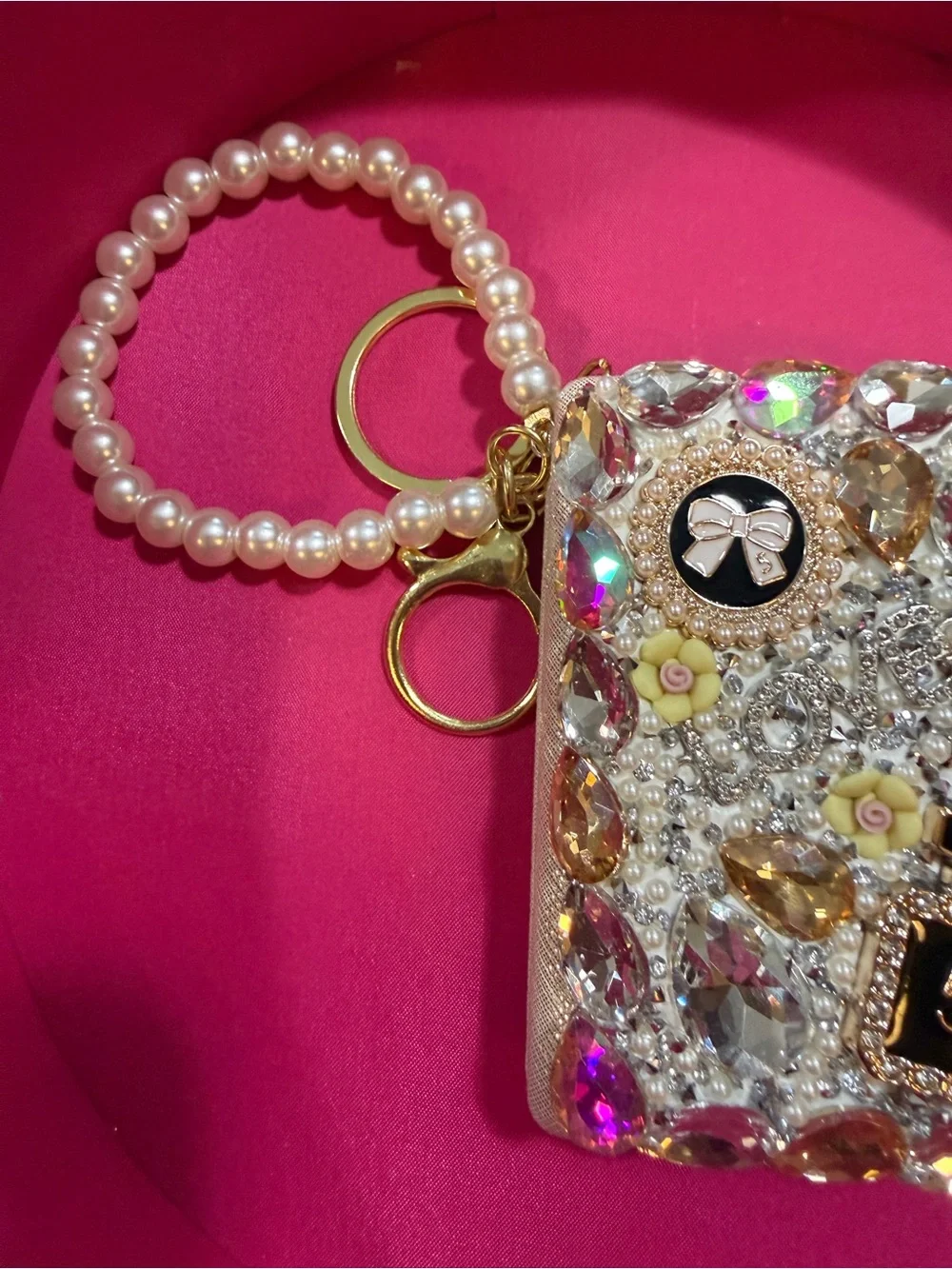 Bejeweled Pearl Wristlet Phone Case - Pink Mirror